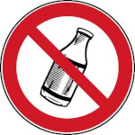 Verbotsschild Flaschen hinauswerfen verboten