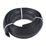 Kabelschlauch aus flexiblem Gummi mit drei Kabelkanälen